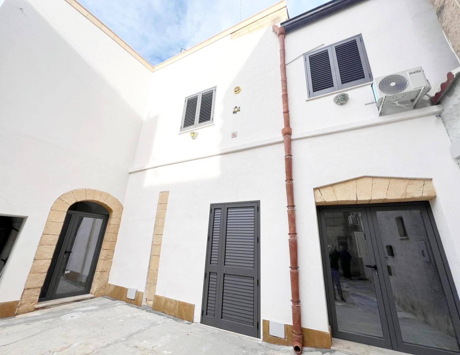 Centro-Archimede Rooms Castelvetrano 外观 照片